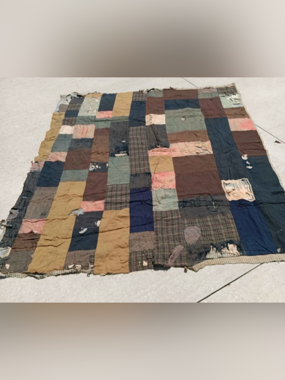 VTG Handmade Patchwork Cotton Quilt in Multi-Color